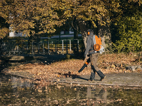 BGA 300 Accu Ruggedragen Bladblazer - BODY zonder accu en lader