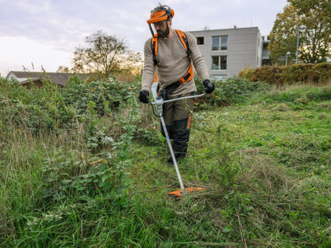 FSA 200 Accu Bosmaaier Grassnijblad 260-2 - BODY zonder accu en lader