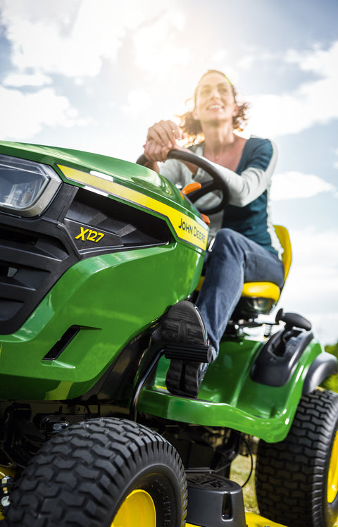 John Deere X127 Petrol Riding Mower with Mowing Deck 42 Inch
